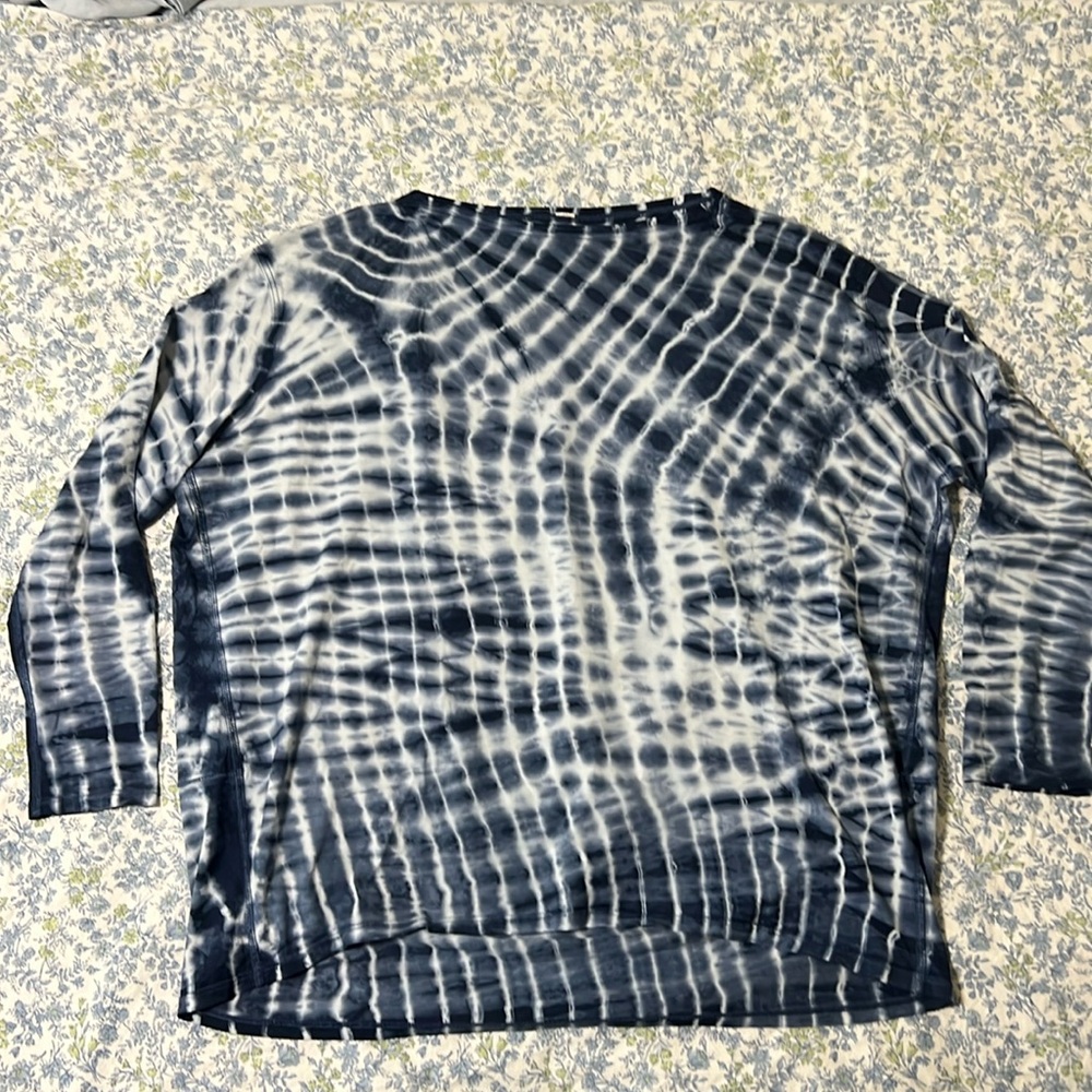 Lululemon Back in Action Shibori Square Ocean Air True Navy